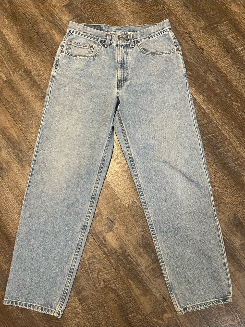 Levi’s 550 Classic Light Wash women’s Jeans - Relaxed Fit.